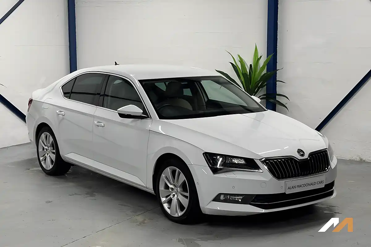 Used 2017 Skoda Superb Se L Executive White - Interior and Exterior details 7