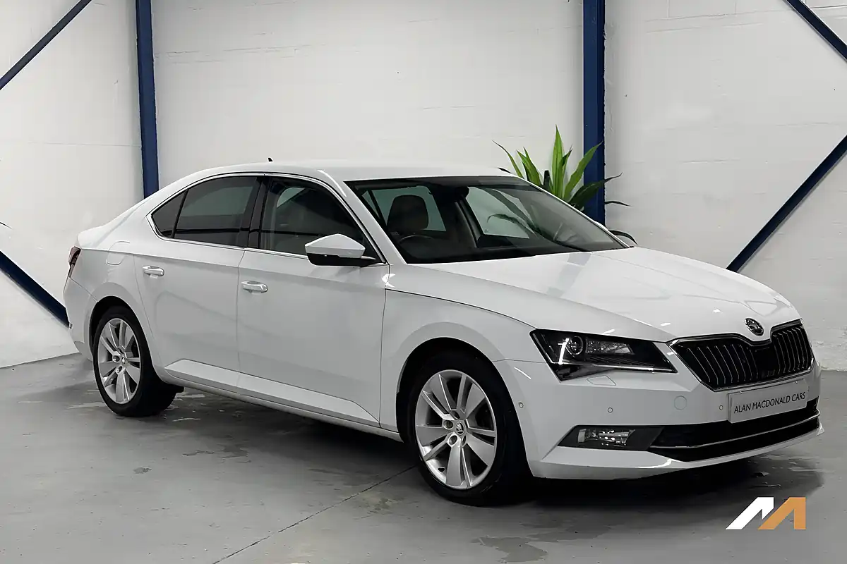 Used 2017 Skoda Superb Se L Executive White - Interior and Exterior details 8