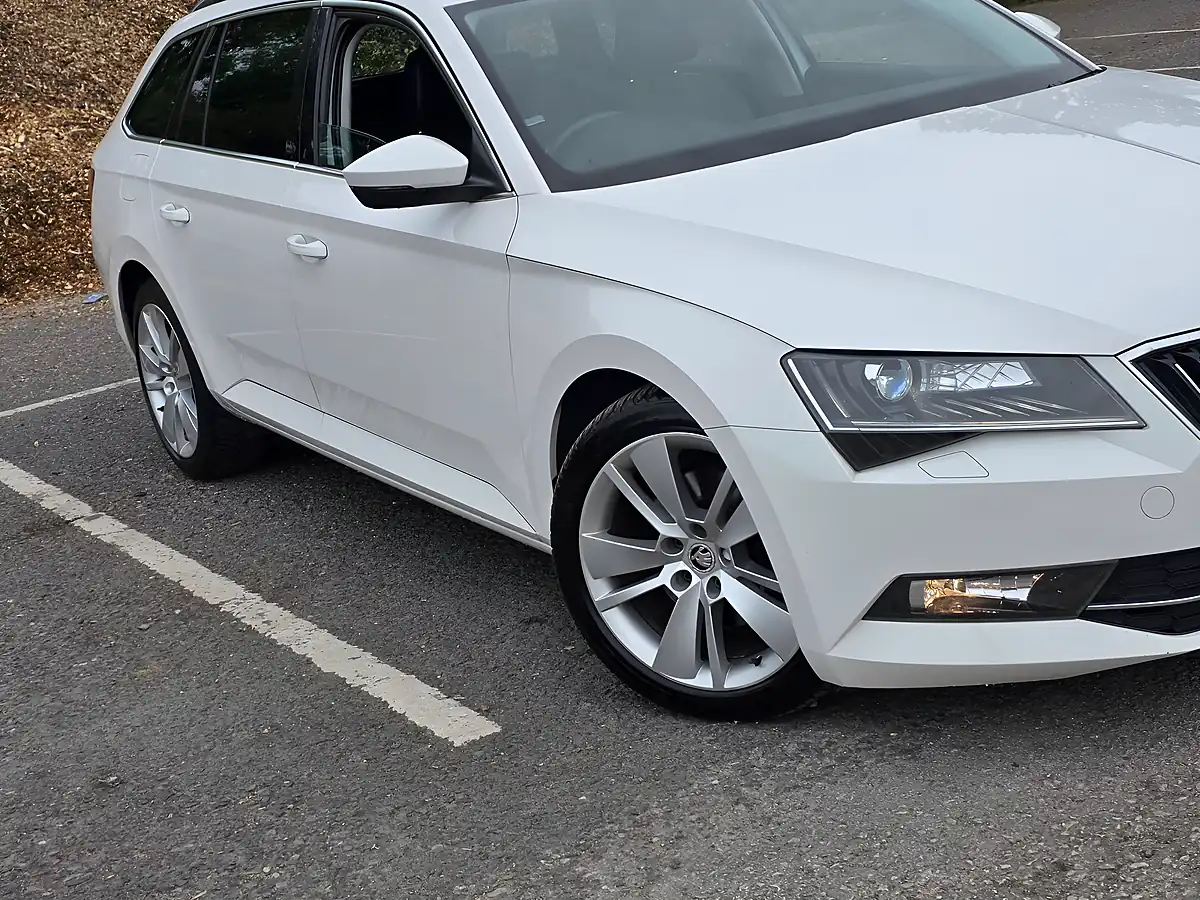 Used 2017 Skoda Superb Se L Executive White - Interior and Exterior details 19