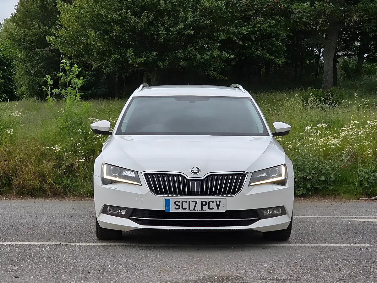 Used 2017 Skoda Superb Se L Executive White - Interior and Exterior details 2