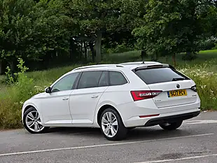 Used 2017 Skoda Superb Se L Executive White - Interior and Exterior details 5