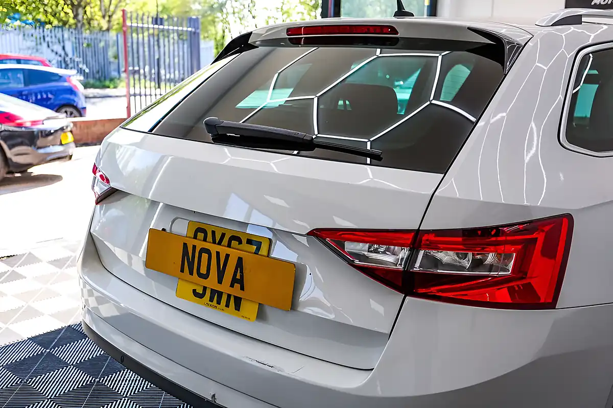 Used 2017 Skoda Superb Se White - Interior and Exterior details 12