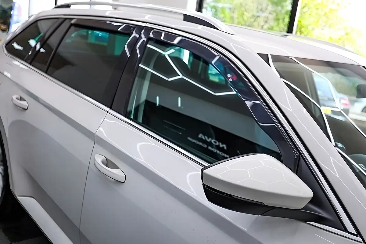 Used 2017 Skoda Superb Se White - Interior and Exterior details 19