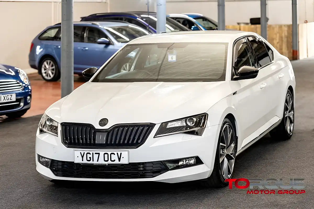 Used 2017 Skoda Superb Sportline Moon White - Front View