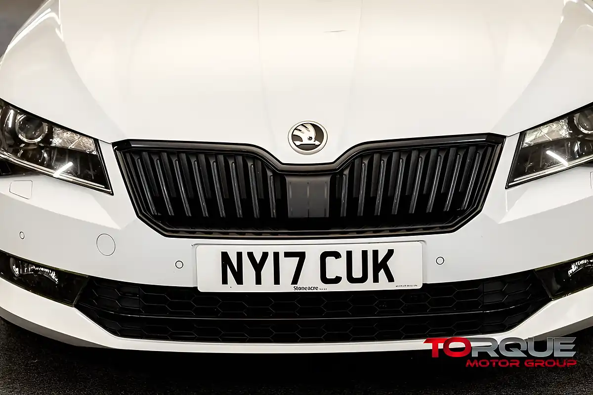 Used 2017 Skoda Superb Sportline White - Interior and Exterior details 4