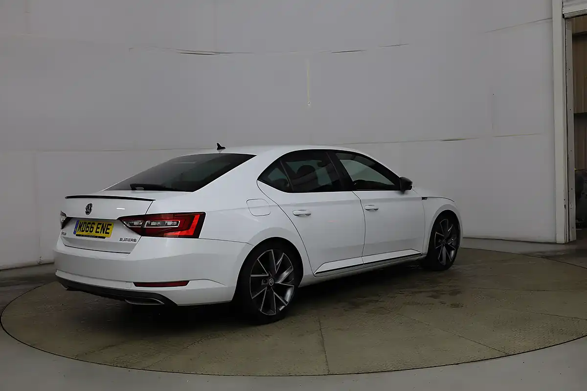 Used 2017 Skoda Superb Sportline White - Interior and Exterior details 6
