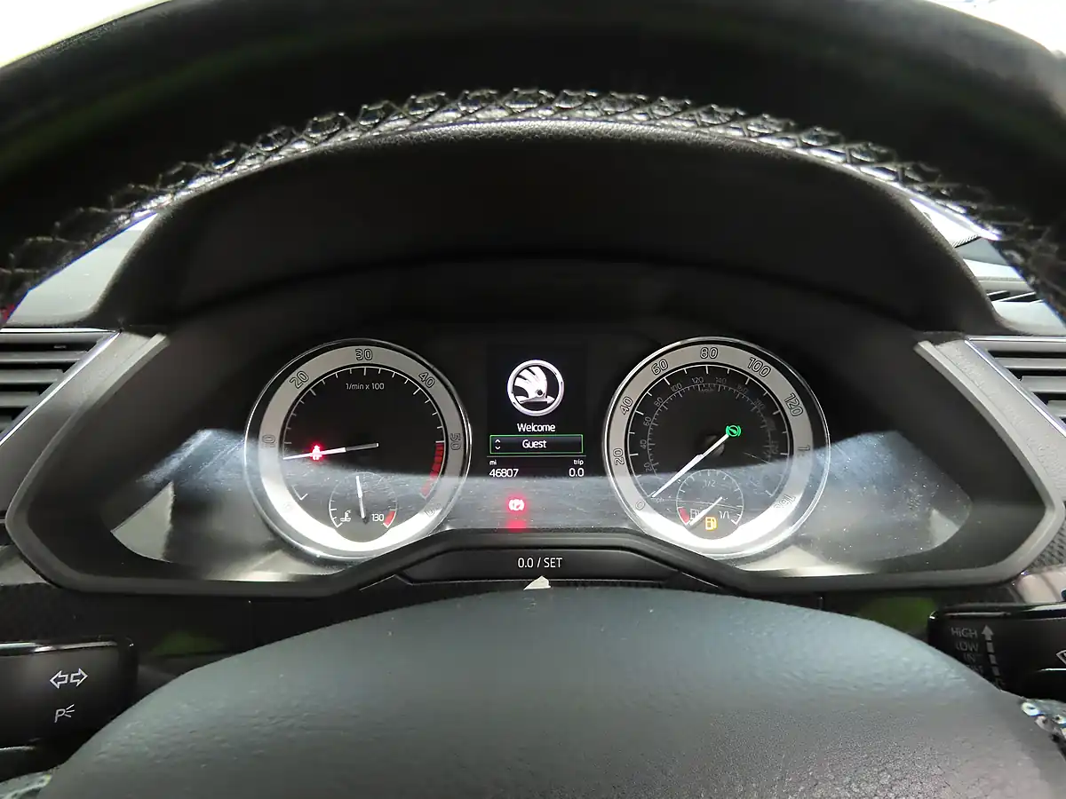 Used 2017 Skoda Superb Sportline White - Interior and Exterior details 7