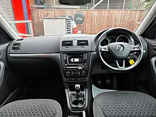 Used 2017 Skoda Yeti Outdoor Se Drive White - Interior and Exterior details 11