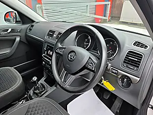Used 2017 Skoda Yeti Outdoor Se Drive White - Interior and Exterior details 16