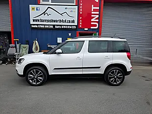 Used 2017 Skoda Yeti Outdoor Se Drive White - Interior and Exterior details 5