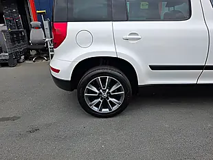 Used 2017 Skoda Yeti Outdoor Se Drive White - Interior and Exterior details 9