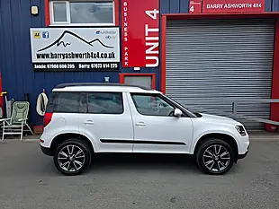 Used 2017 Skoda Yeti Outdoor Se Drive White - Interior and Exterior details 4