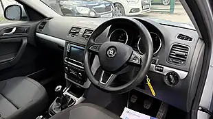 Used 2017 Skoda Yeti Se Business Outdoor Silver - Interior and Exterior details 12