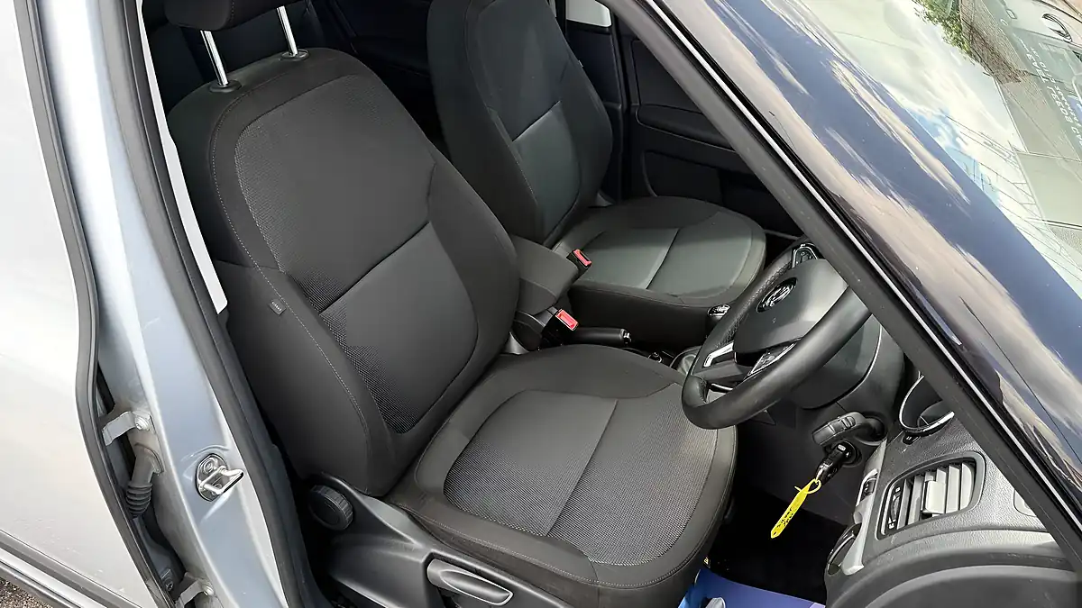 Used 2017 Skoda Yeti Se Business Outdoor Silver - Interior and Exterior details 14