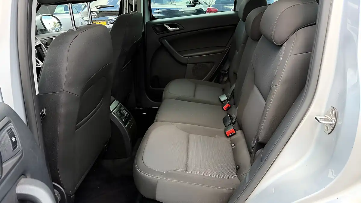 Used 2017 Skoda Yeti Se Business Outdoor Silver - Interior and Exterior details 18