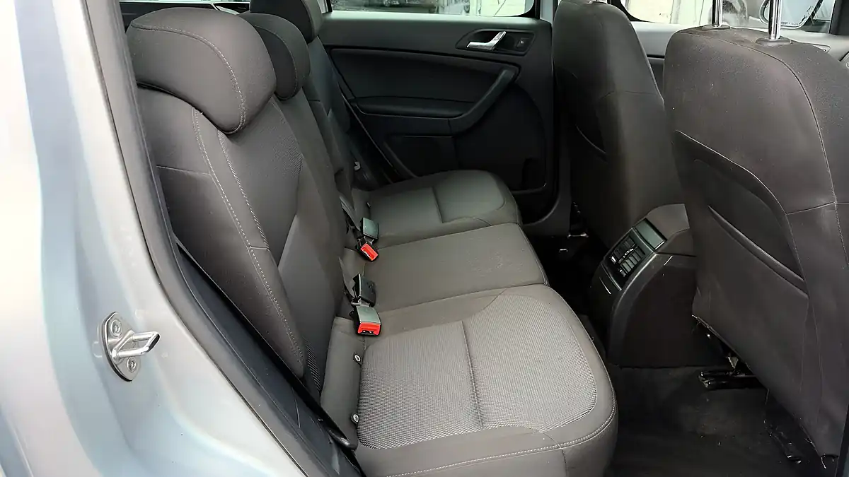 Used 2017 Skoda Yeti Se Business Outdoor Silver - Interior and Exterior details 20