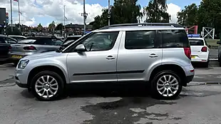 Used 2017 Skoda Yeti Se Business Outdoor Silver - Interior and Exterior details 6