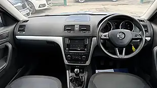Used 2017 Skoda Yeti Se Business Outdoor Silver - Interior and Exterior details 9
