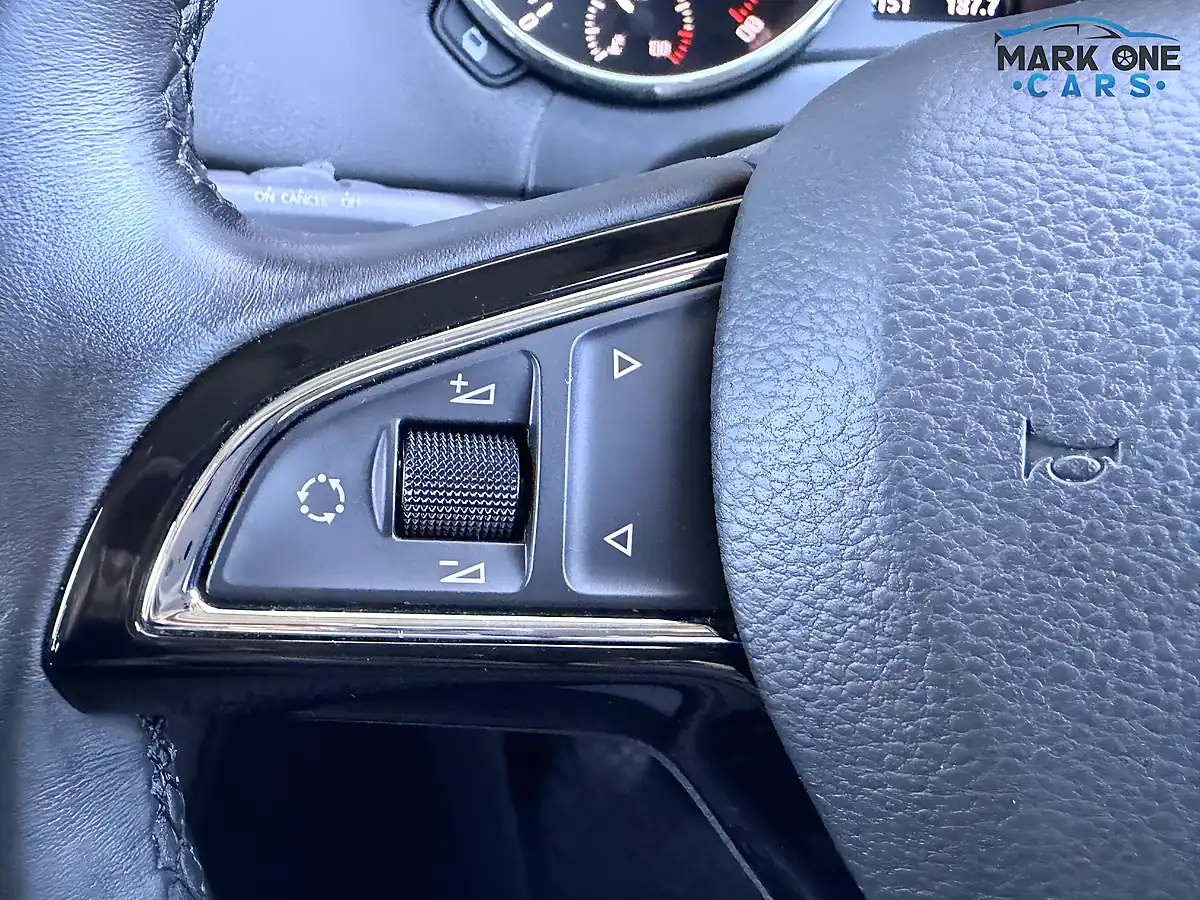 Used 2017 Skoda Yeti Se Drive Black - Interior and Exterior details 12