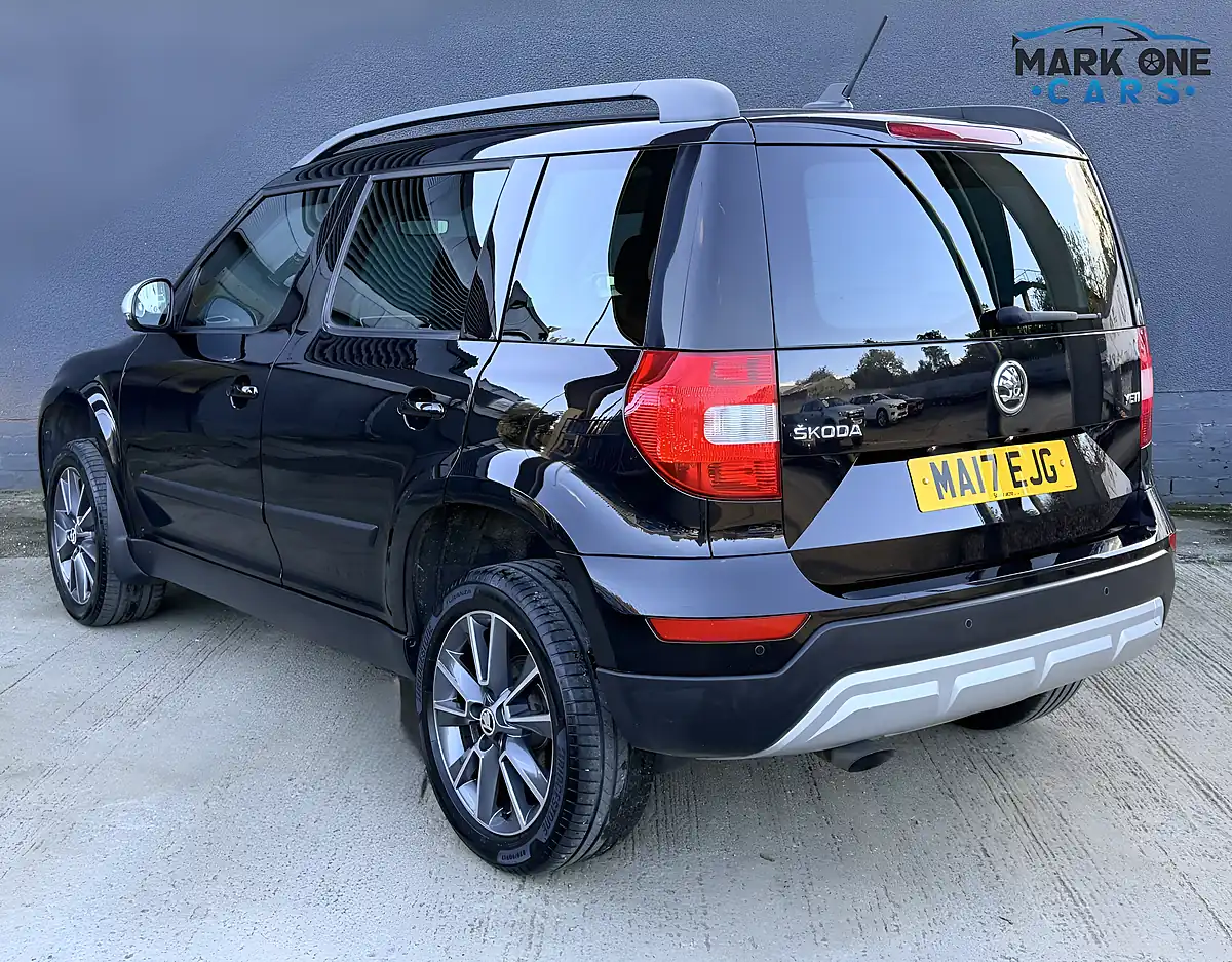 Used 2017 Skoda Yeti Se Drive Black - Interior and Exterior details 2