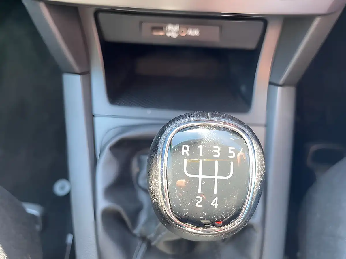 Used 2017 Skoda Yeti Se Drive Outdoor Grey - Interior and Exterior details 15