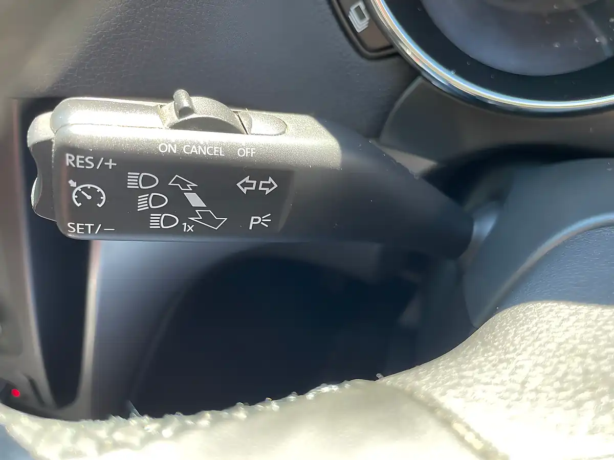 Used 2017 Skoda Yeti Se Drive Outdoor Grey - Interior and Exterior details 16