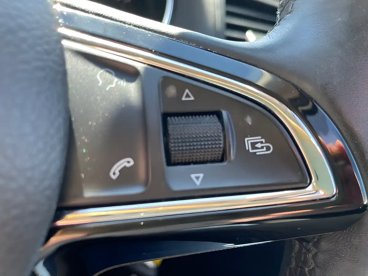 Used 2017 Skoda Yeti Se Drive Outdoor Grey - Interior and Exterior details 17