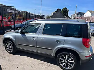 Used 2017 Skoda Yeti Se Drive Outdoor Grey - Interior and Exterior details 7