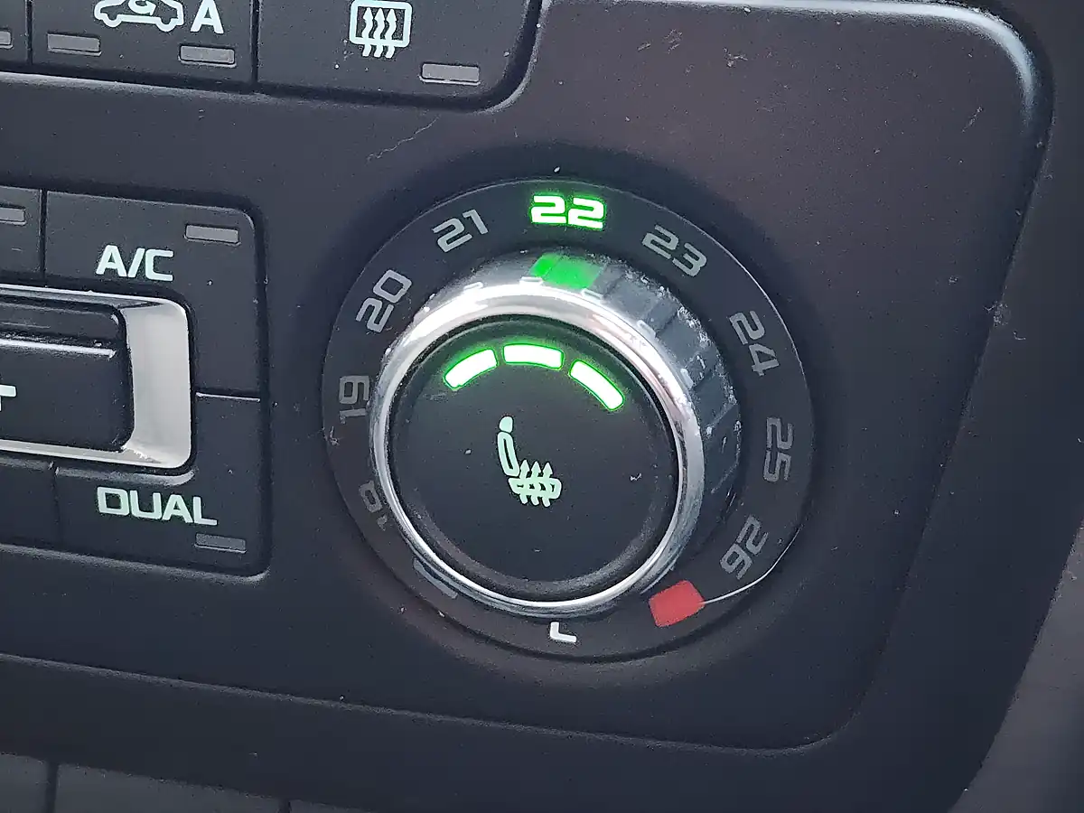 Used 2017 Skoda Yeti Se Drive Silver - Interior and Exterior details 16
