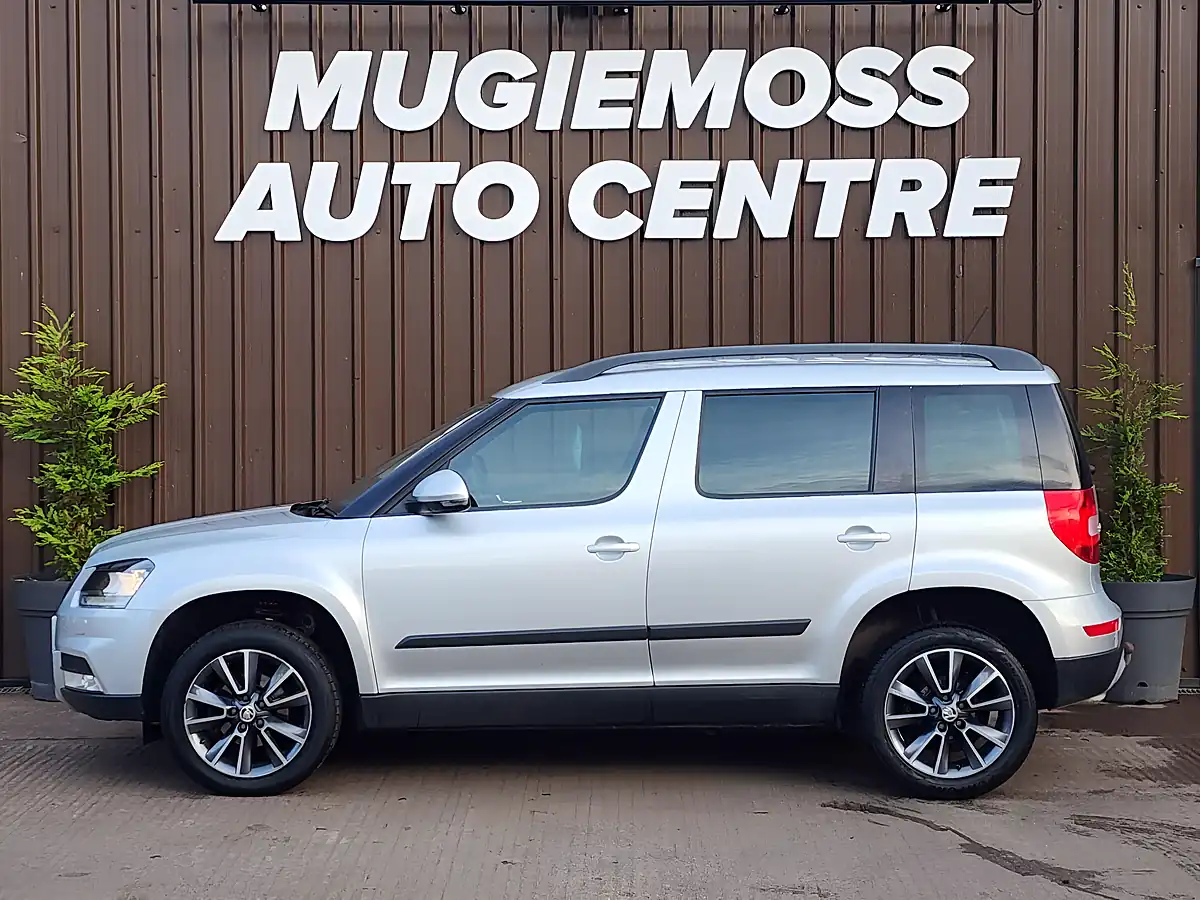 Used 2017 Skoda Yeti Se Drive Silver - Interior and Exterior details 4