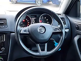 Used 2017 Skoda Yeti Se Drive Silver - Interior and Exterior details 9
