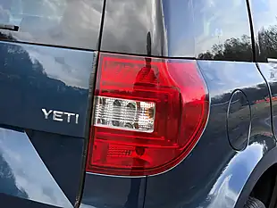 Used 2017 Skoda Yeti Se L Drive Blue - Interior and Exterior details 12