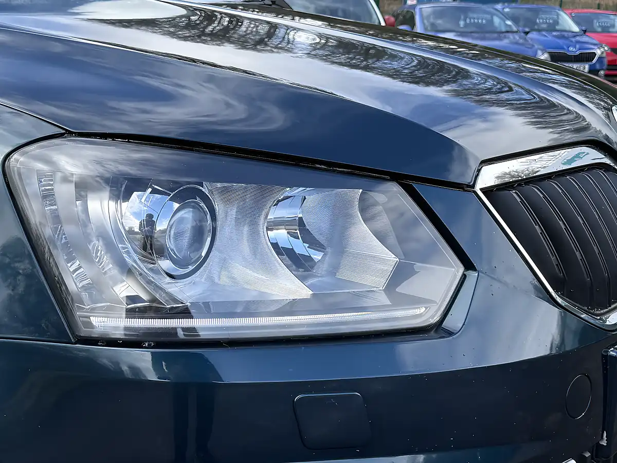 Used 2017 Skoda Yeti Se L Drive Blue - Interior and Exterior details 13