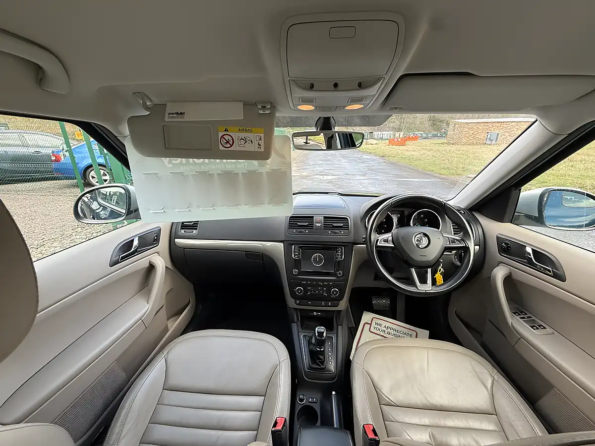 Used 2017 Skoda Yeti Se L Drive Blue - Interior and Exterior details 14