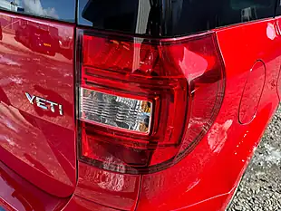 Used 2017 Skoda Yeti Se L Drive Outdoor Red - Interior and Exterior details 12