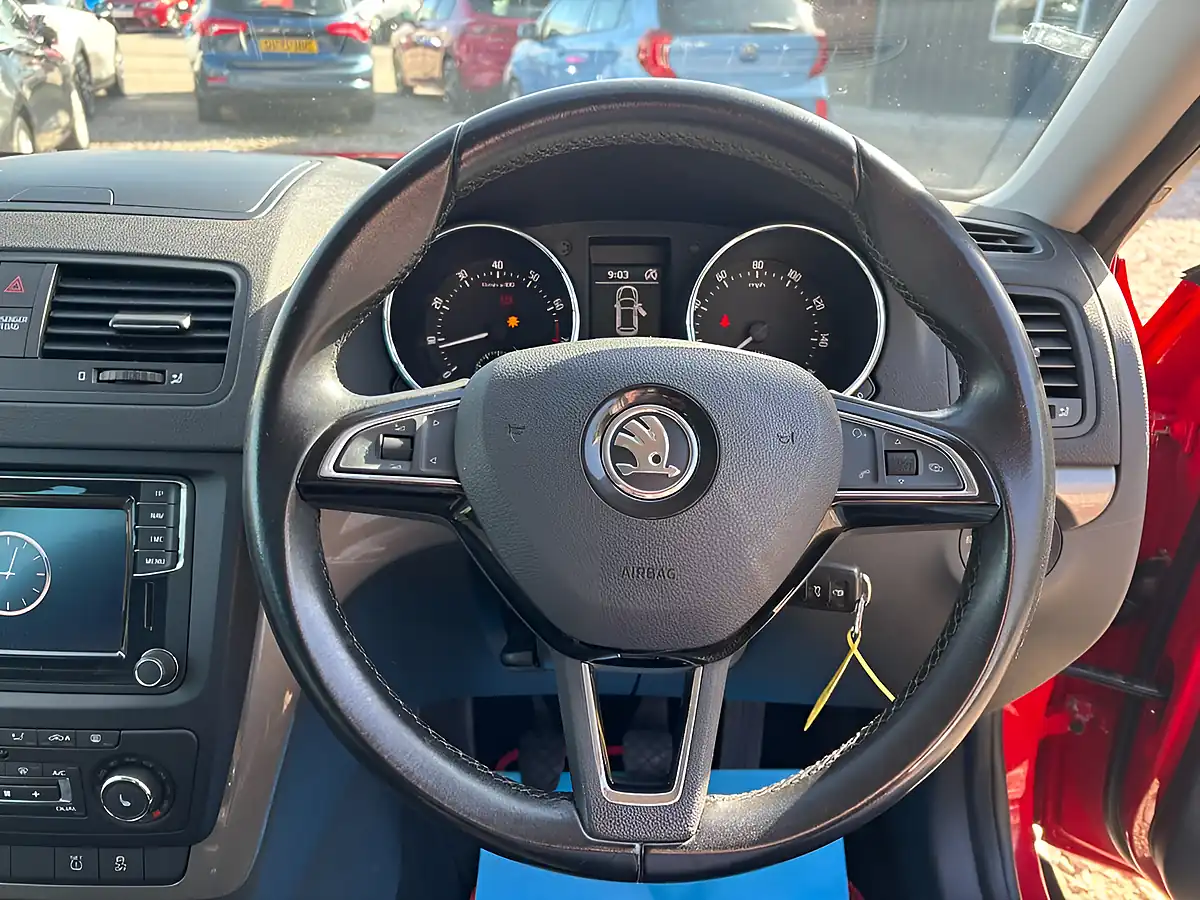 Used 2017 Skoda Yeti Se L Drive Outdoor Red - Interior and Exterior details 20