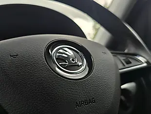 Used 2017 Skoda Yeti Se Outdoor Business Grey - Interior and Exterior details 19