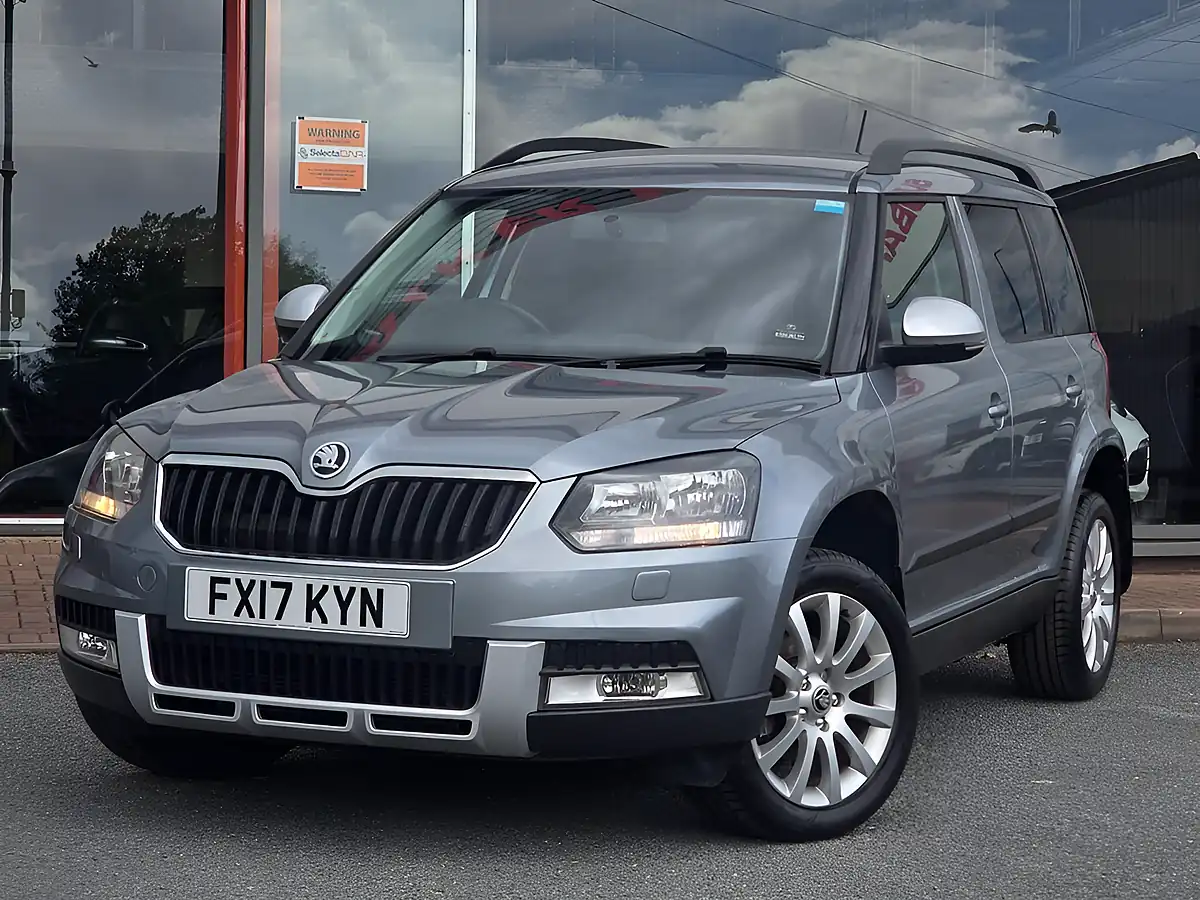 Used 2017 Skoda Yeti Se Outdoor Business Grey - Interior and Exterior details 2