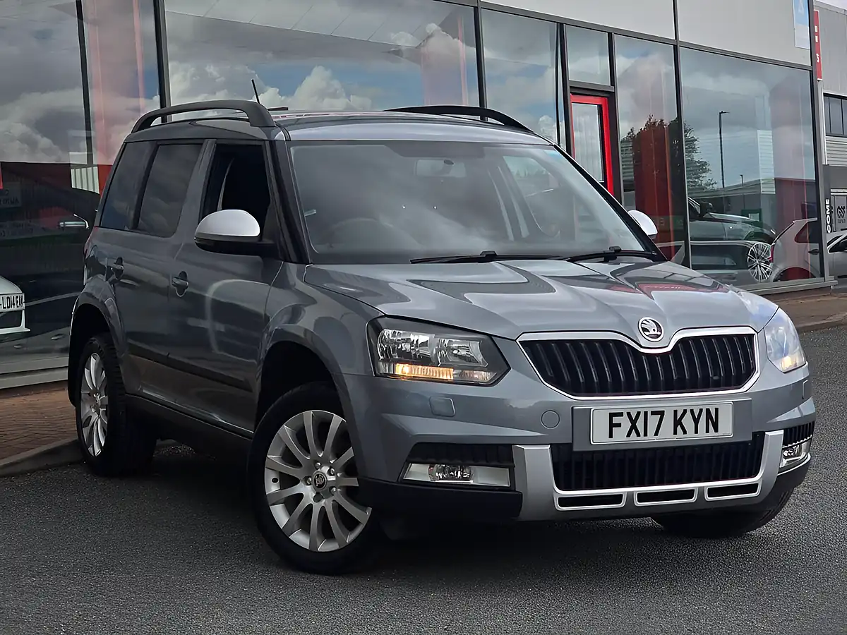 Used 2017 Skoda Yeti Se Outdoor Business Grey - Interior and Exterior details 3