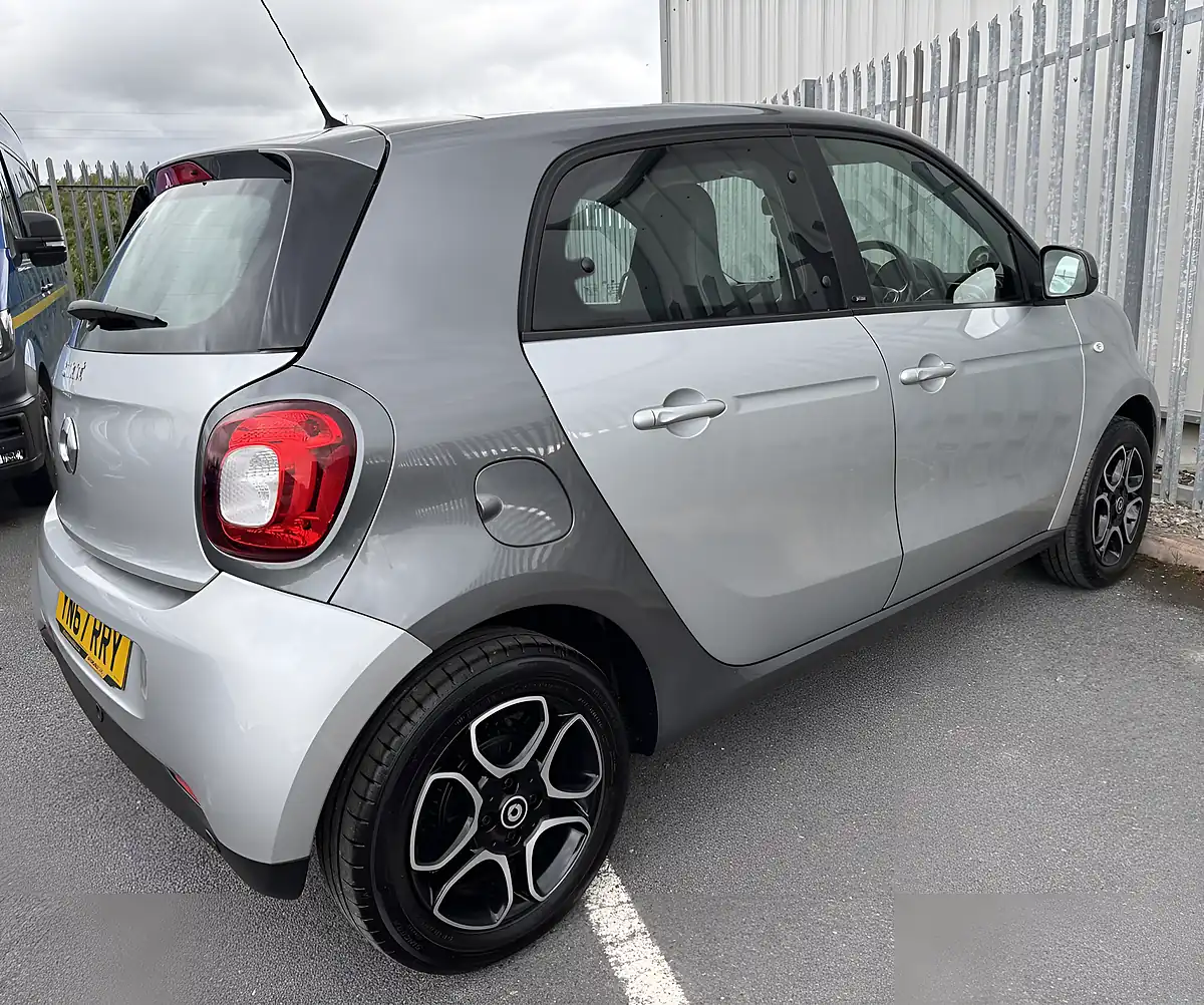Used 2017 Smart Forfour Prime Premium Grey - Interior and Exterior details 5