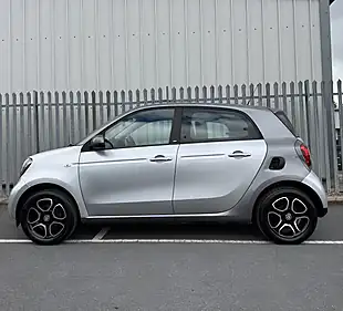 Used 2017 Smart Forfour Prime Premium Grey - Interior and Exterior details 8