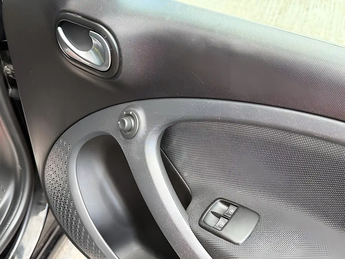 Used 2017 Smart Forfour Prime (premium) Orange - Interior and Exterior details 16
