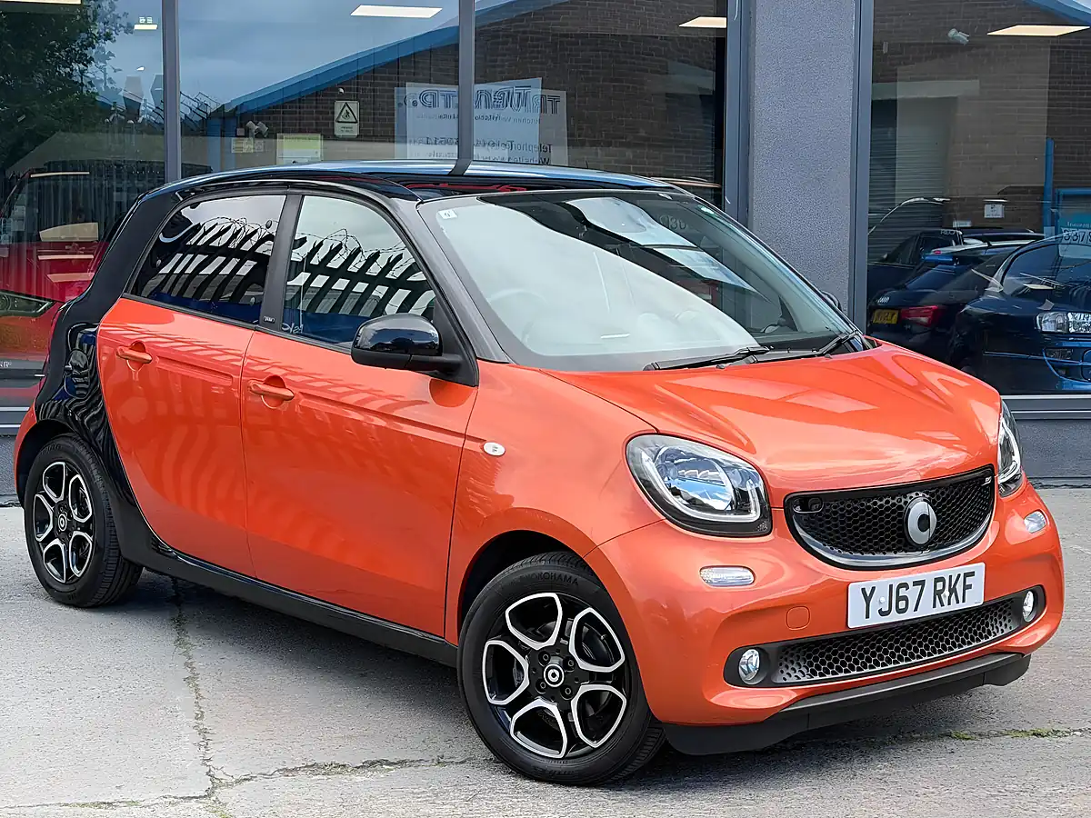Used 2017 Smart Forfour Prime (premium) Orange - Interior and Exterior details 2