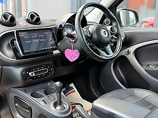 Used 2017 Smart Forfour Prime (premium) Orange - Interior and Exterior details 3