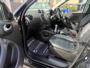 Used 2017 Smart Forfour Prime (premium Plus) White - Interior and Exterior details 13