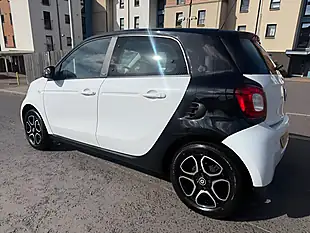 Used 2017 Smart Forfour Prime (premium Plus) White - Interior and Exterior details 8