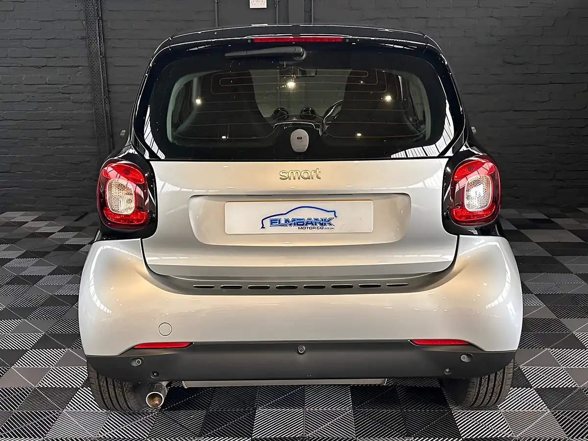 Used 2017 Smart Fortwo Prime Premium Cool Silver - Interior and Exterior details 16
