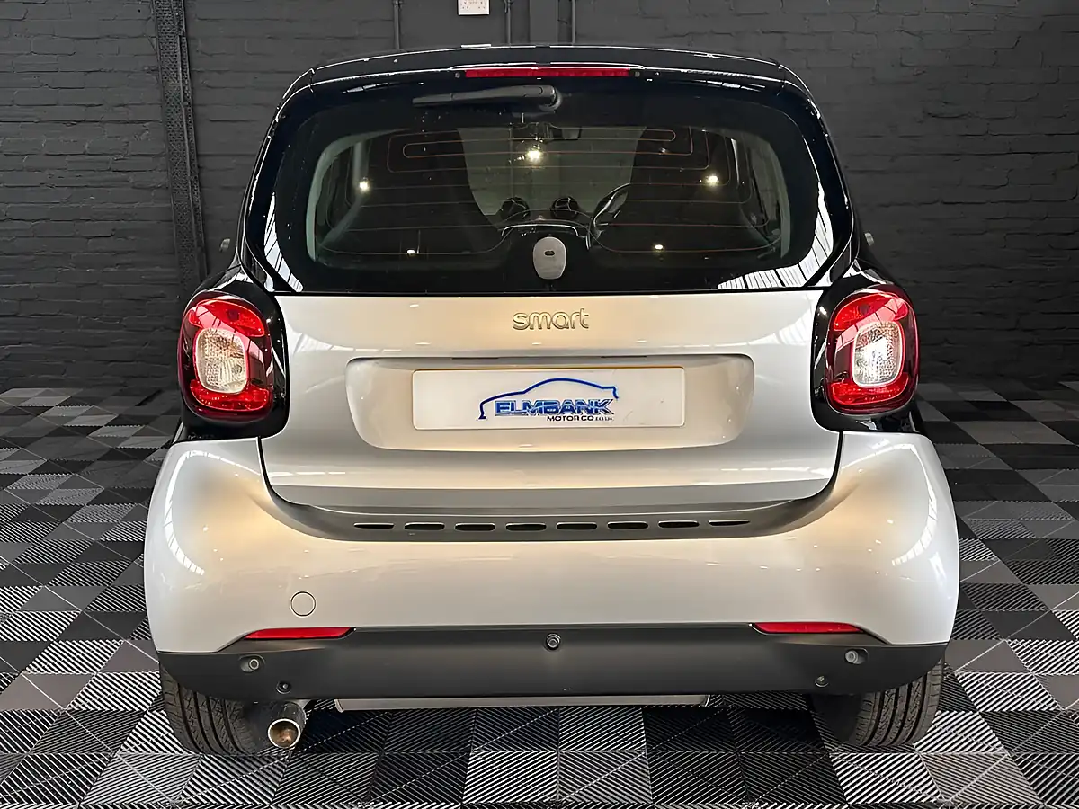 Used 2017 Smart Fortwo Prime Premium Cool Silver - Interior and Exterior details 17