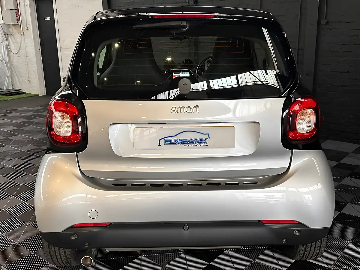 Used 2017 Smart Fortwo Prime Premium Cool Silver - Interior and Exterior details 18