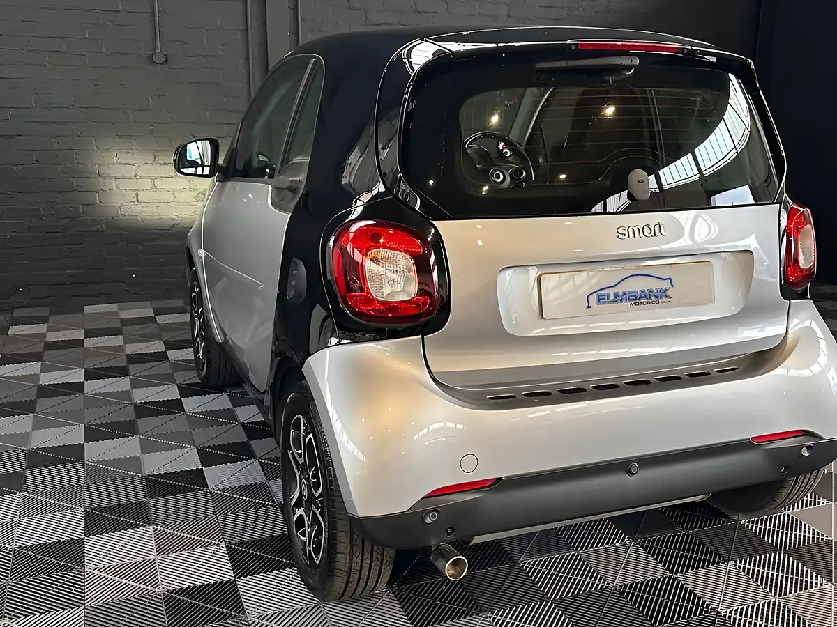 Used 2017 Smart Fortwo Prime Premium Cool Silver - Interior and Exterior details 19